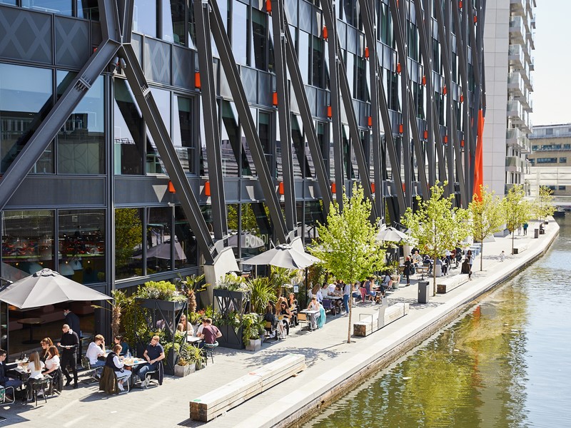 Bondi Green restaurant in London Paddington with view of the canal